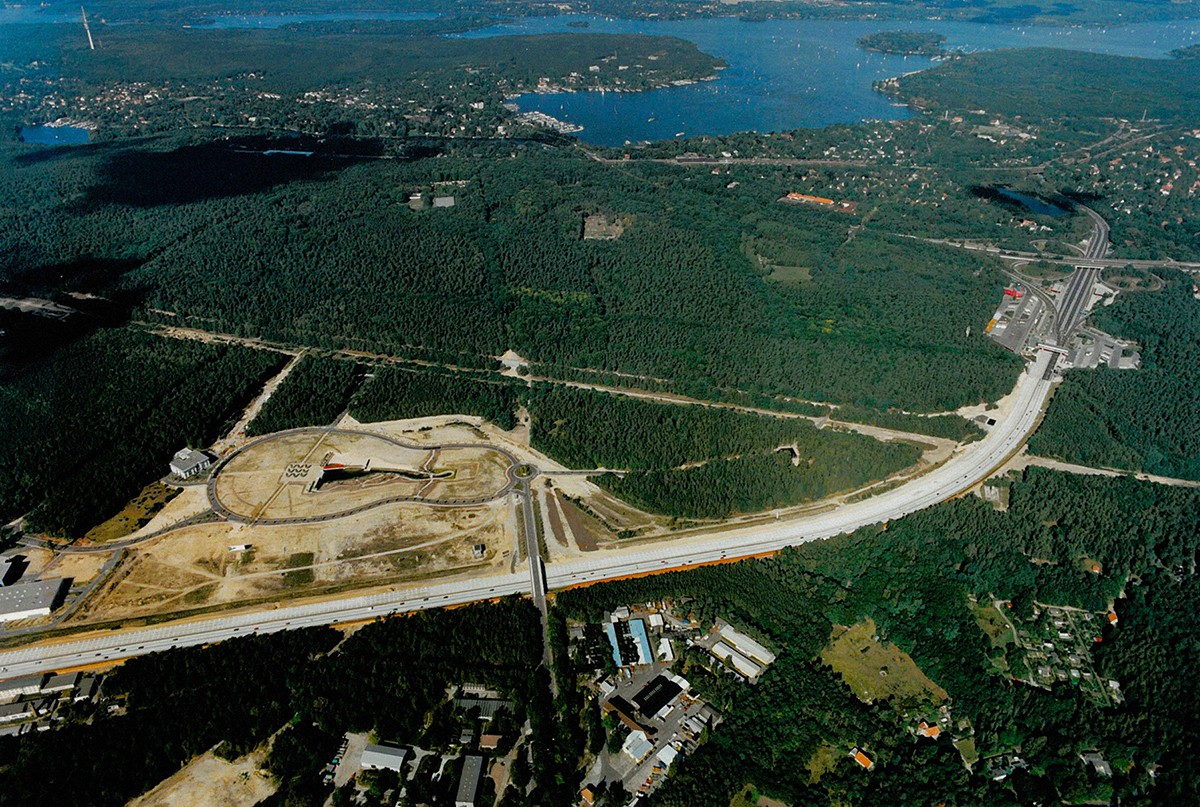 historical photo of Checkpoint Bravo and Europarc construction